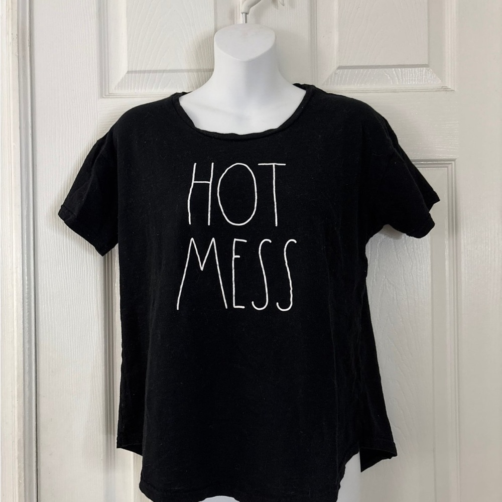 Rae Dunn “Hot Mess” T-Shirt – Size M | Pre-Loved